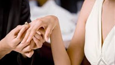 غرائب وطرائف «ليلة الخطوبة».. «مها» ضربت حماتها و«رمت الشبكة».. «الملوخية» وقعت على فستان «سهي».. العربية عطلت ساعتين بـ«ماريهان».. «سل