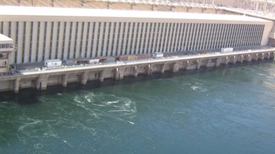 استمرار تراجع منسوب النيل أمام السد العالي