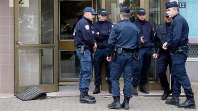 الشرطة الفرنسية تداهم مقر حزب 