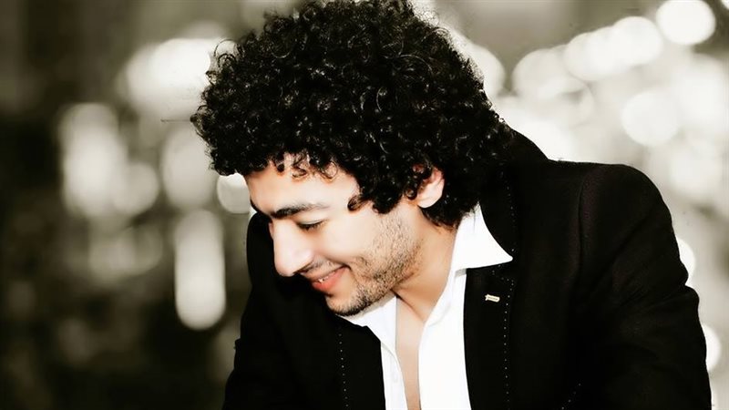 الفنان حمادة هلال