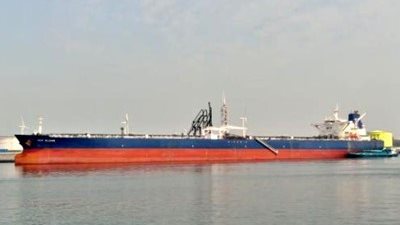 «نفط الناقلات» يهدد بتقييد حركة الخام داخل الأسواق