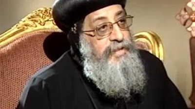 الأقباط والمسلمون يشيعون جثمان وكيل مطرانية مطاي بـ