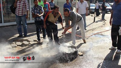 بالفيديو والصور.. «الإخوان» يقطعون شارع «محي الدين أبو العز» أمام جريدة الوطن بالمهندسين