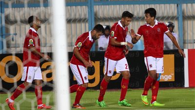 بالفيديو والصور.. الأهلي يتقدم على الترجى بهدف 
