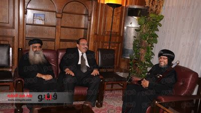 محافظ القليوبية يستقبل أسقف شبرا الخيمة