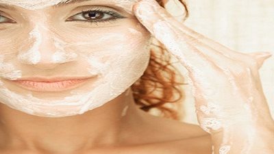 للمراهقات.. قناع القرفة والعسل حل سحري للتخلص من حب الشباب