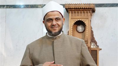 خطيب الأزهر يطالب المصريين بتقديم مصلحة الوطن