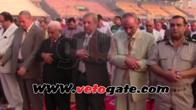 بالفيديو.. الآلاف يؤدون صلاة العيد باستاد المنوفية الرياضي