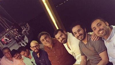 بالصورة.. أحمد حلمي وعمرو يوسف في حفل إفطار على النيل