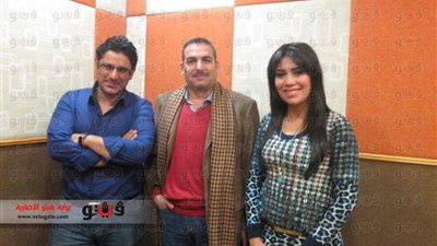 بالصور.. كواليس حلقة أحمد عبد العزيز في «شارع الفن» على «نغم إف إم»