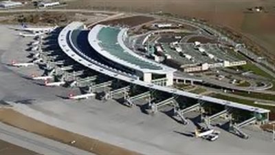 إرغام طائرة متجهة لسوريا على الهبوط بمطار أنقرة