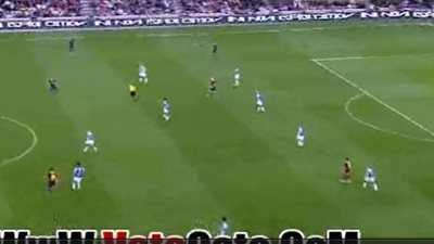 بالفيديو.. ميسي يضيع فرصة ذهبية بعد انفراده بمرمى ريـال سوسييداد