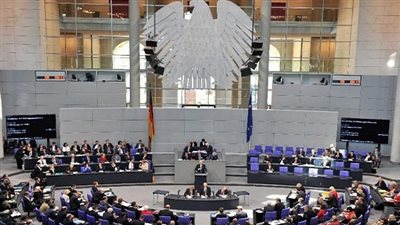 ألمانيا تقر الحد الأدنى للأجور بواقع 8.50 يورو في الساعة