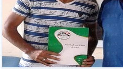 رؤساء أندية القسم الثاني يحذرون اللاعبين من «النصب»