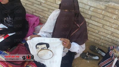 بالصور.. أبناء مبارك يتظاهرون على أنغام 